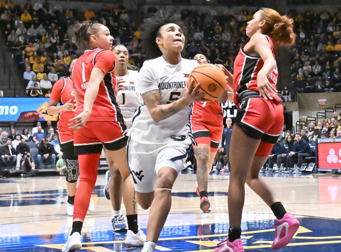 WVU women roll past Cincy in regular-season finale